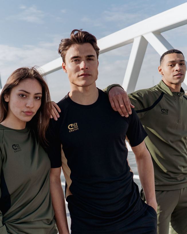 camisa de giro tecnológico Cruyff hombres oro negro D6DNB634 camiseta